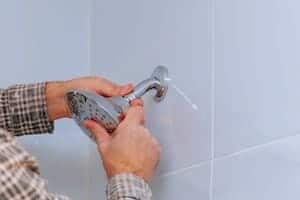 cleaning shower head