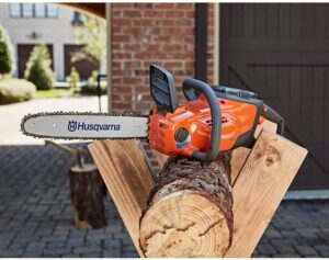 Top 5 Cordless Chainsaws Used to Trim