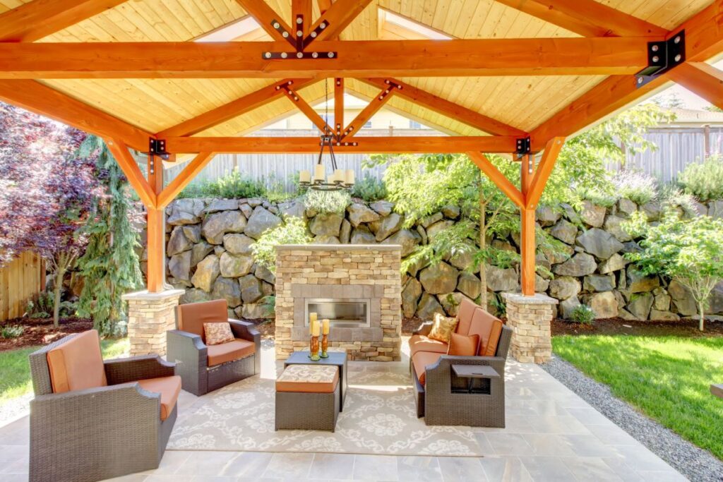 What Is the Difference Between a Patio and a Deck? Expert Home Report