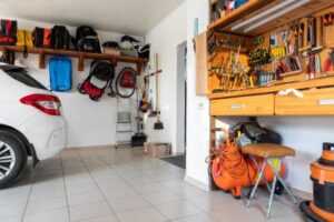 6 Ways to Keep Your Garage Organized and Neat