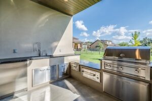 outdoor kitchen Must-Have Features for Your Custom Home