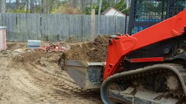 Benefits of Using Compact Track Loaders for Home Construction Repair