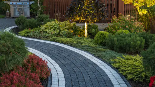 4 Landscaping Ideas to Create an Enchanting Outdoor Space