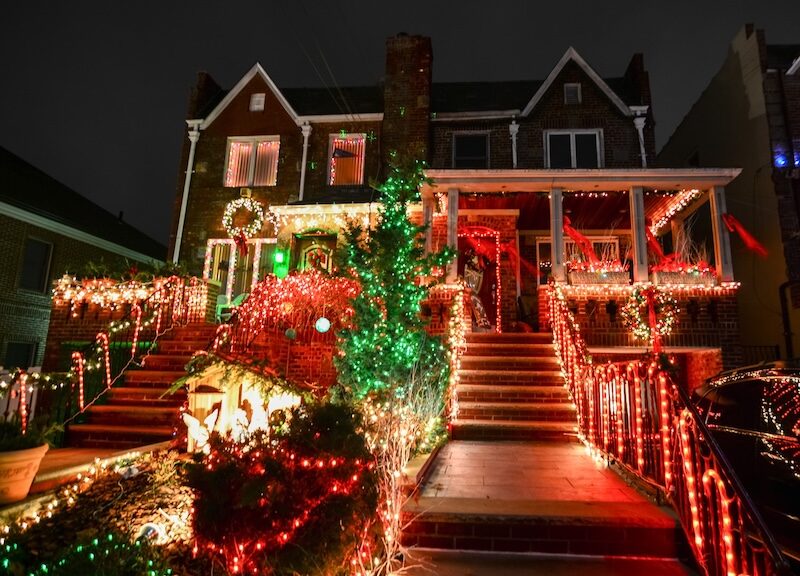 Advantages of LED Christmas Lights Expert Home Report